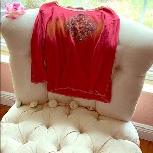 Great vintage shirt!👚